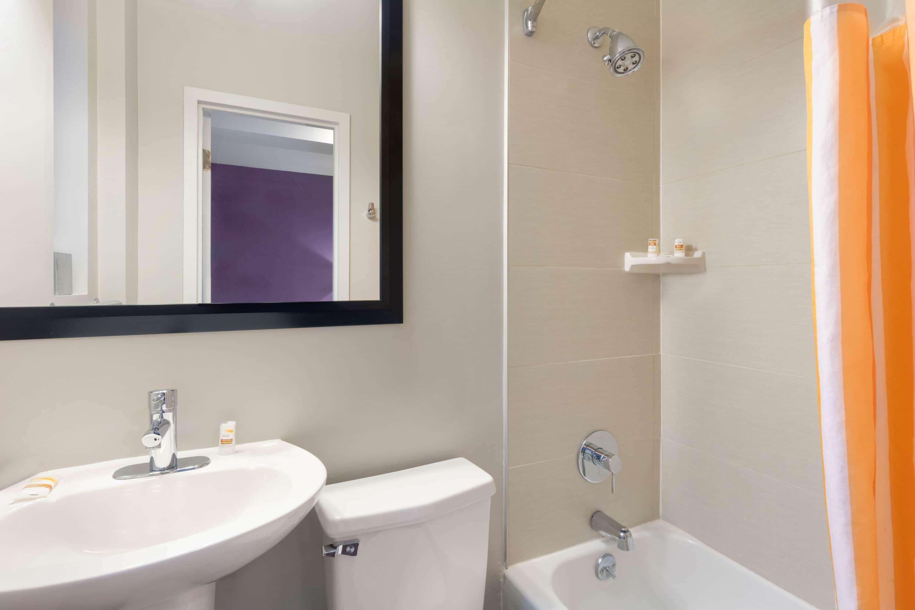 La Quinta By Wyndham New York City Central Park Bagian luar foto