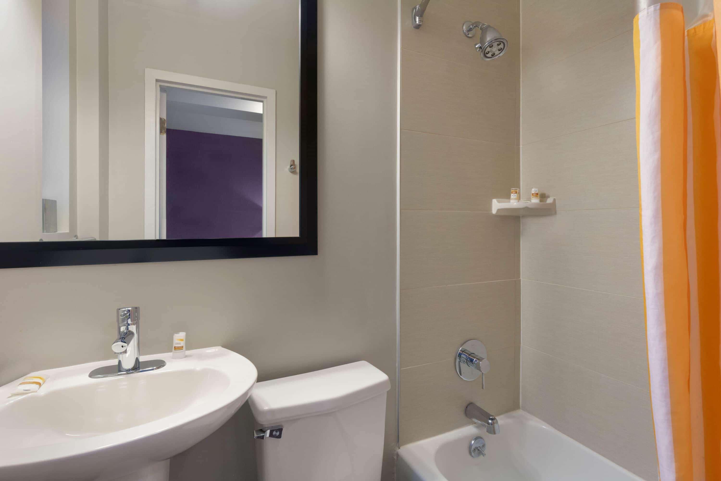 La Quinta By Wyndham New York City Central Park Bagian luar foto