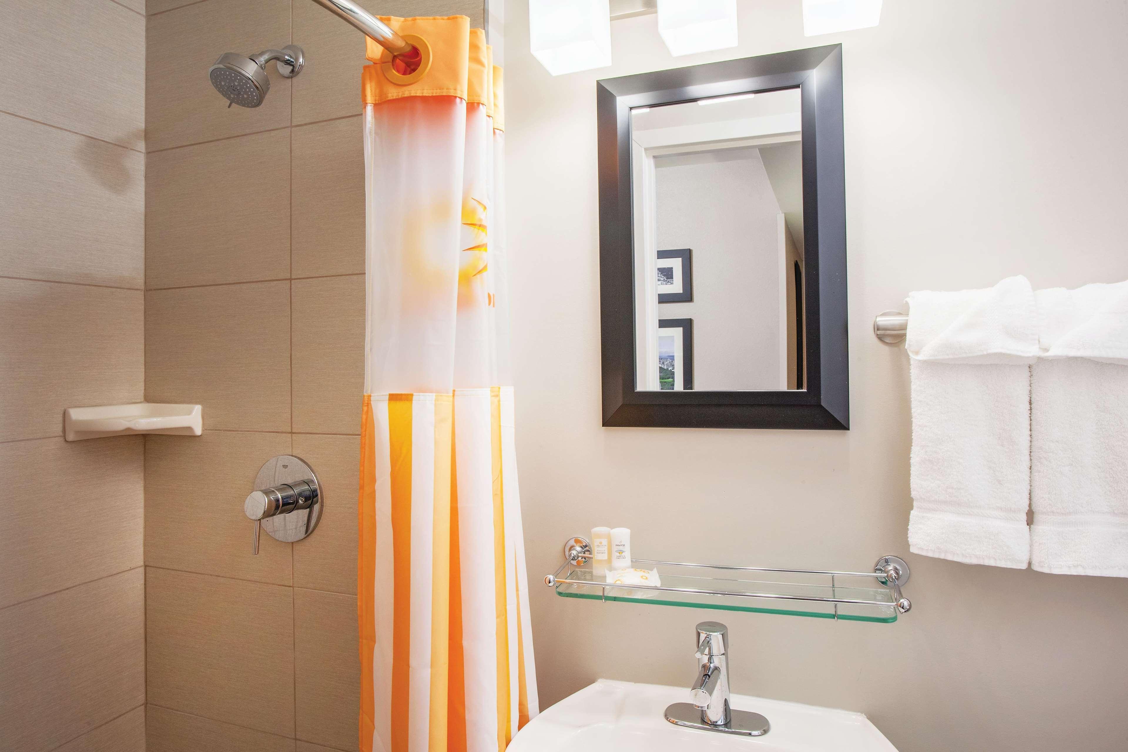 La Quinta By Wyndham New York City Central Park Bagian luar foto