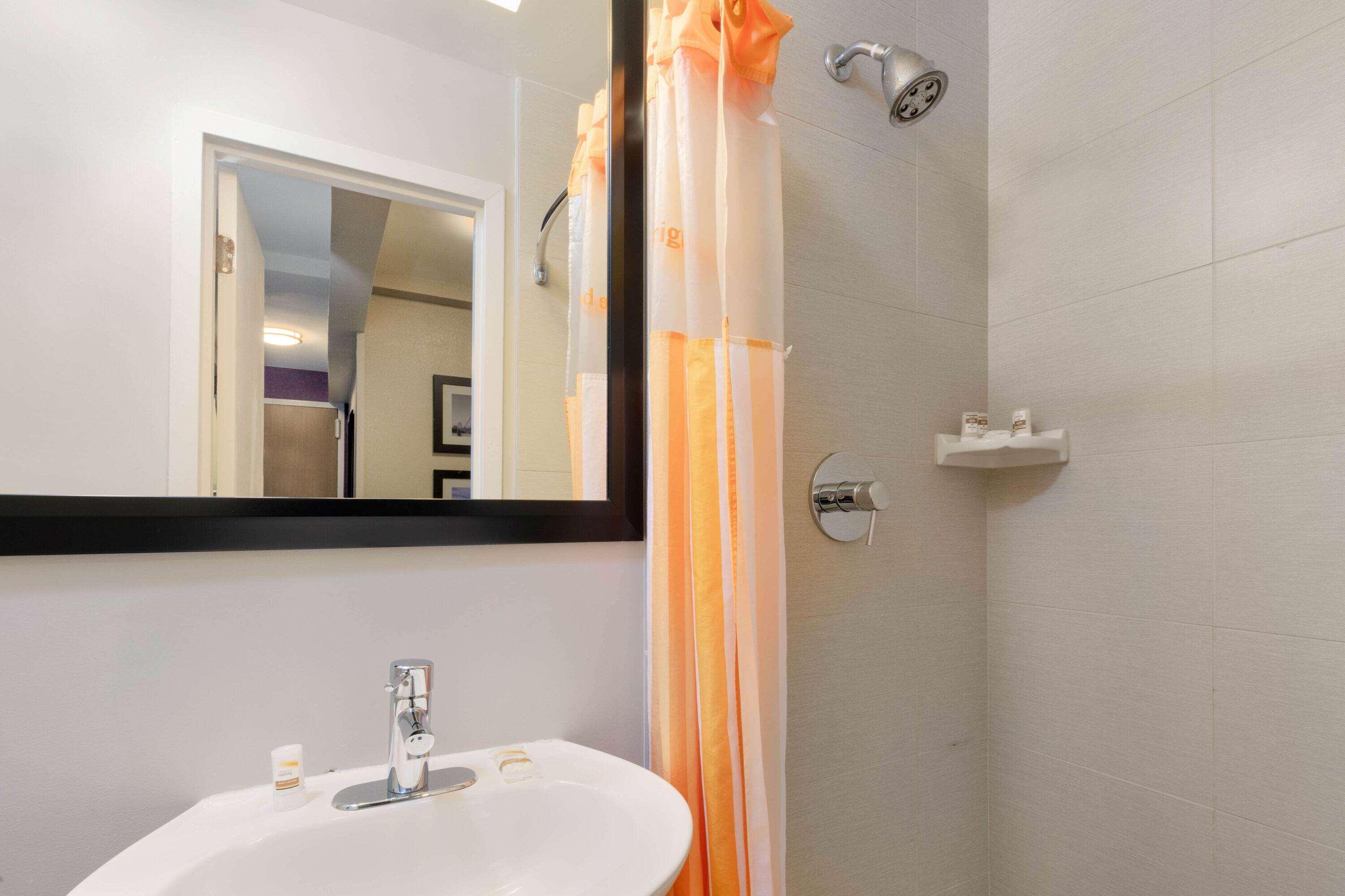 La Quinta By Wyndham New York City Central Park Bagian luar foto