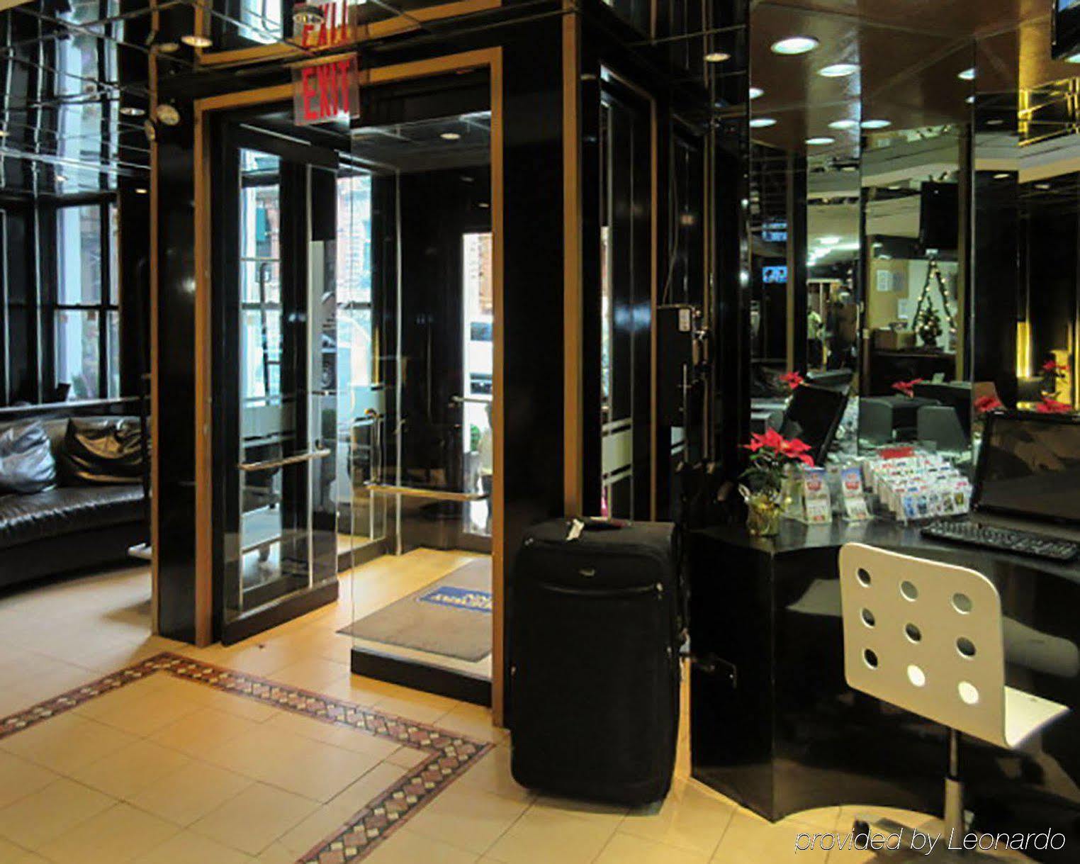La Quinta By Wyndham New York City Central Park Bagian luar foto