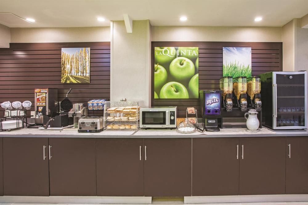 La Quinta By Wyndham New York City Central Park Bagian luar foto