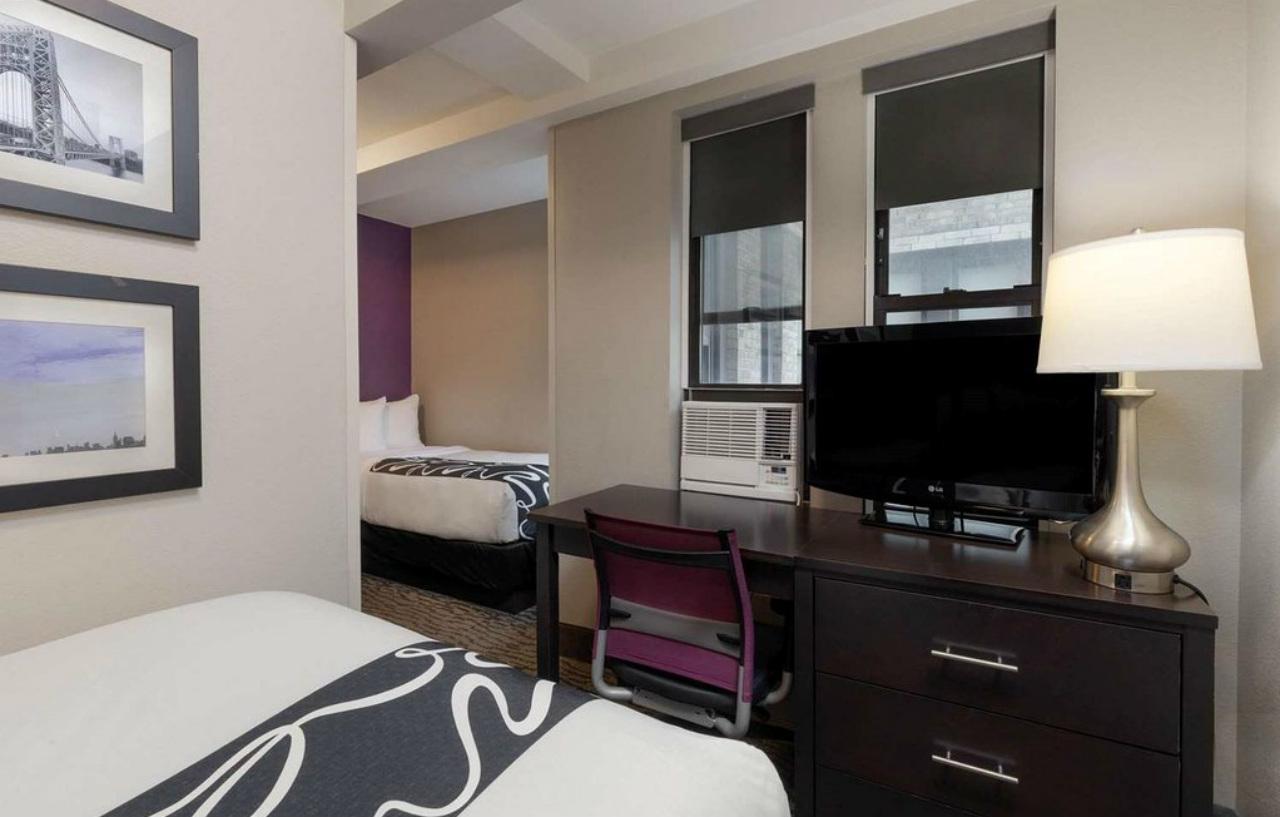La Quinta By Wyndham New York City Central Park Bagian luar foto